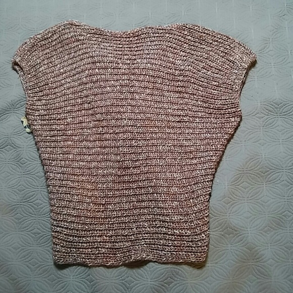 ***SOLD***Alpaca sweater with a twist - Picture 3 of 7